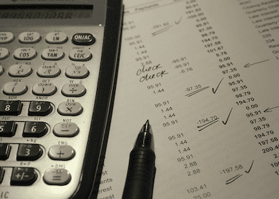The Difference Between Credit Card Refinancing and Debt Consolidation